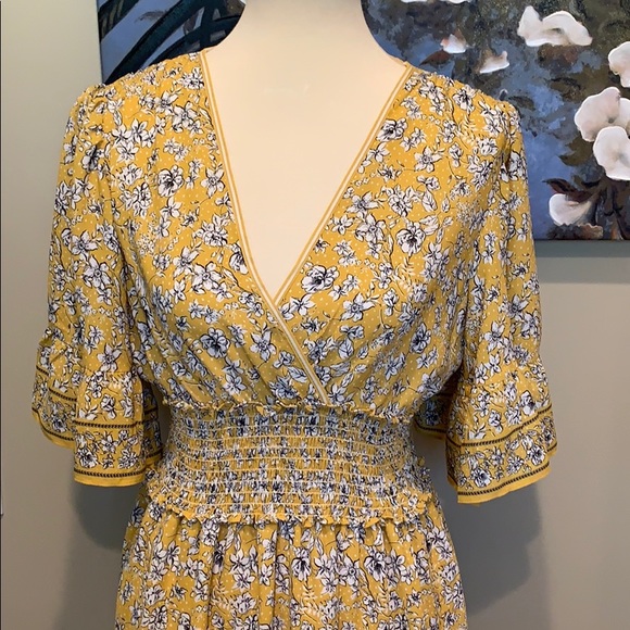 NWOT Max Studio floral dress  size med - Picture 2 of 9